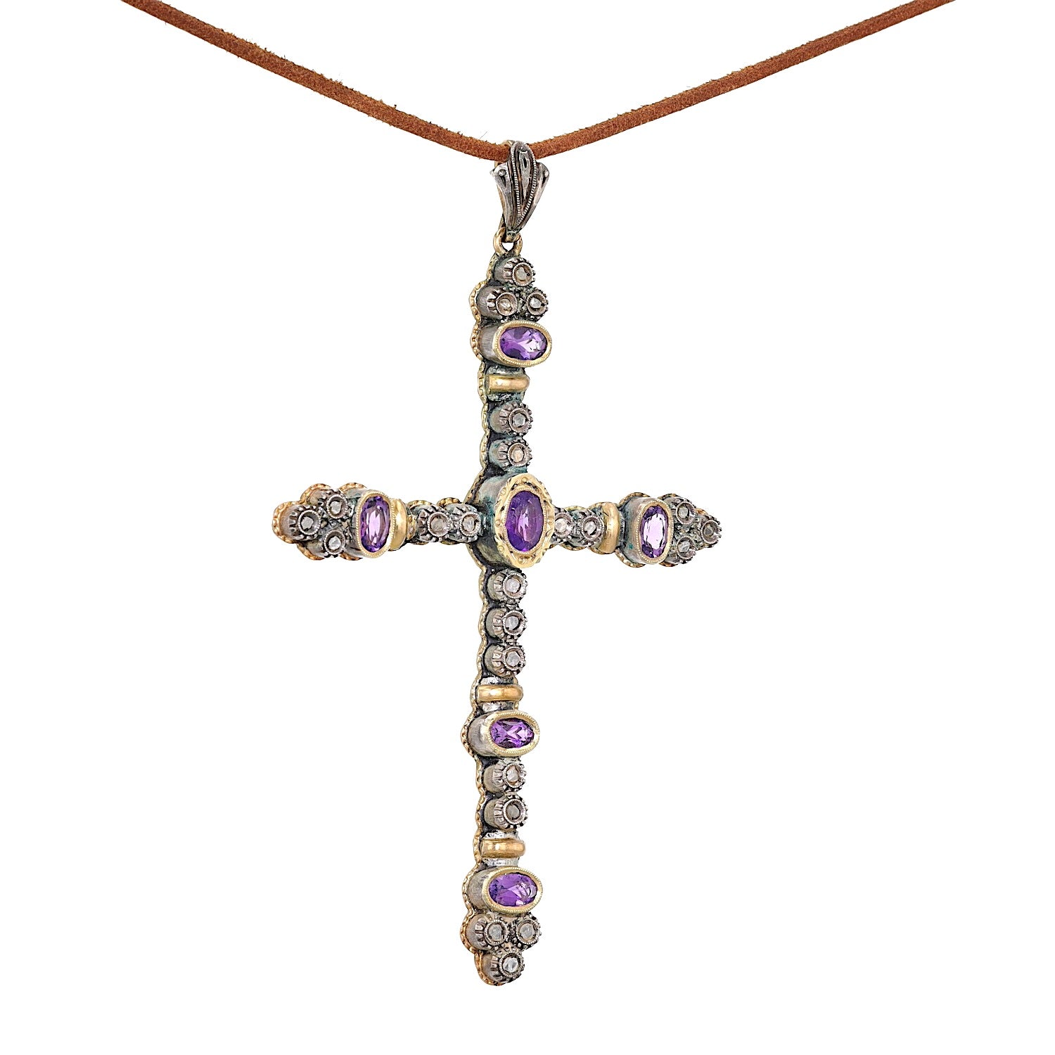 Großer Kreuz-Anhänger um 1910 in 585er Gold, Silber mit Amethysten und Diamanten, hängend rechts gedreht
