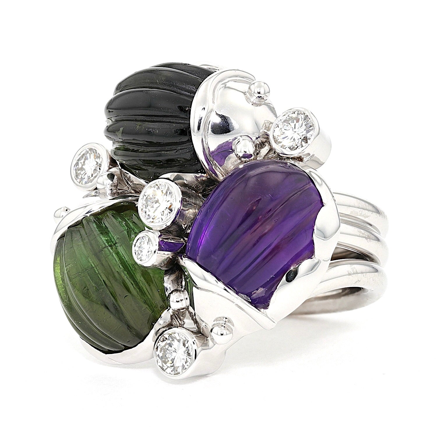Ring in 750er Gold rhodiniert mit Amethyst, Turmalinen und Brillanten, liegend links gedreht