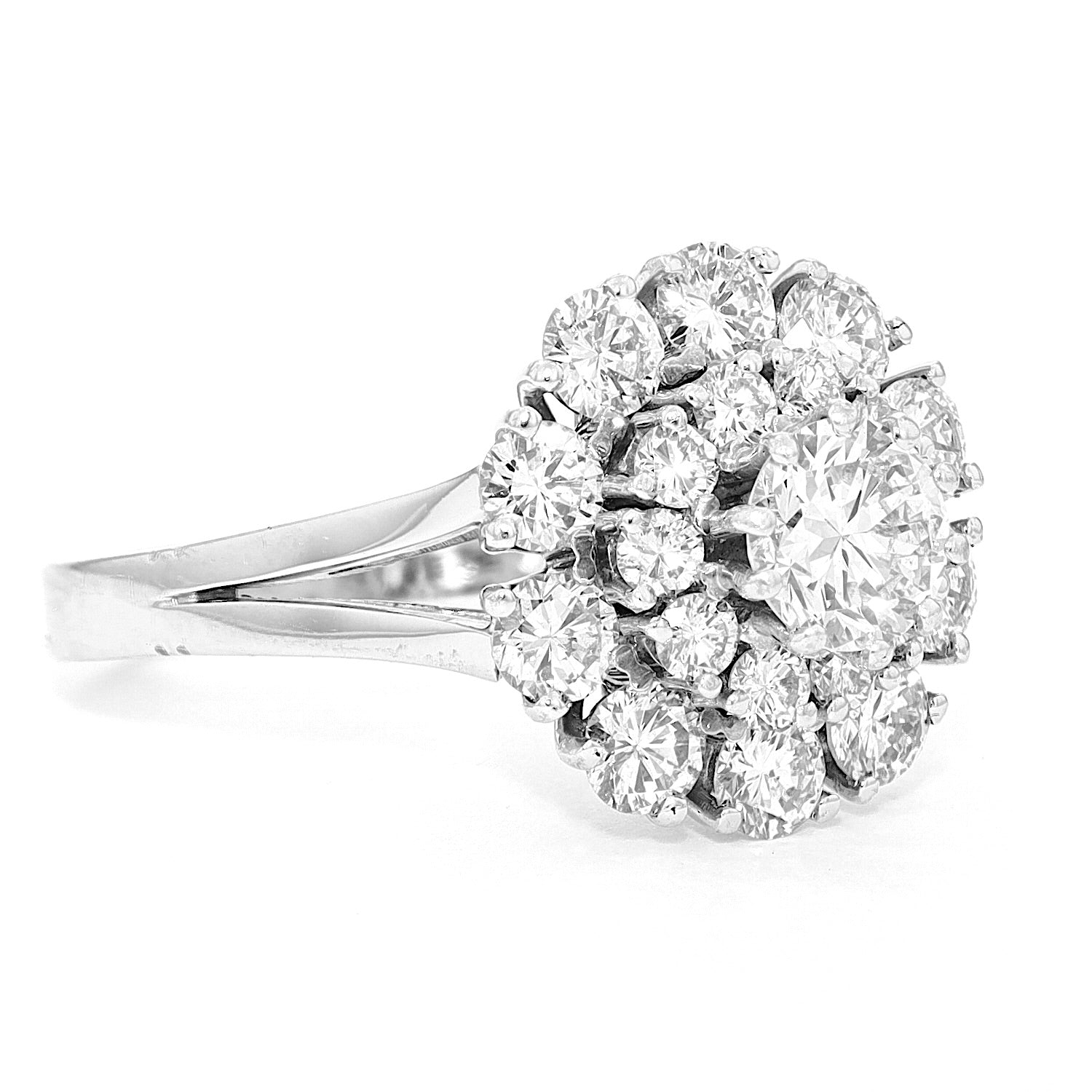 Ring in 750er Weißgold mit Brillanten, ges. ca. 2 ct, liegend rechts gedreht