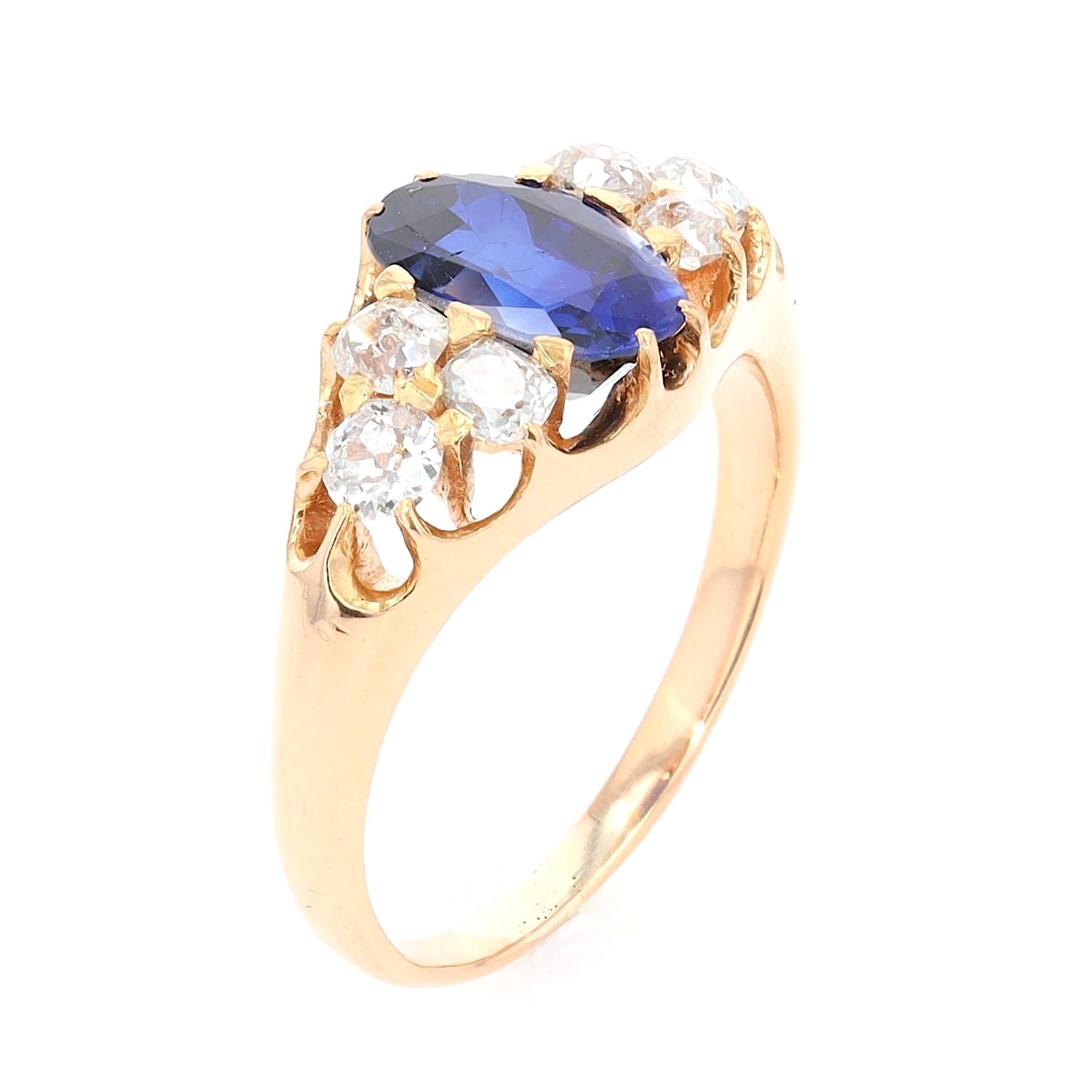 Viktorianischer Ring aus 750er Roségold mit einem Sapir und Diamanten, stehend Draufsicht