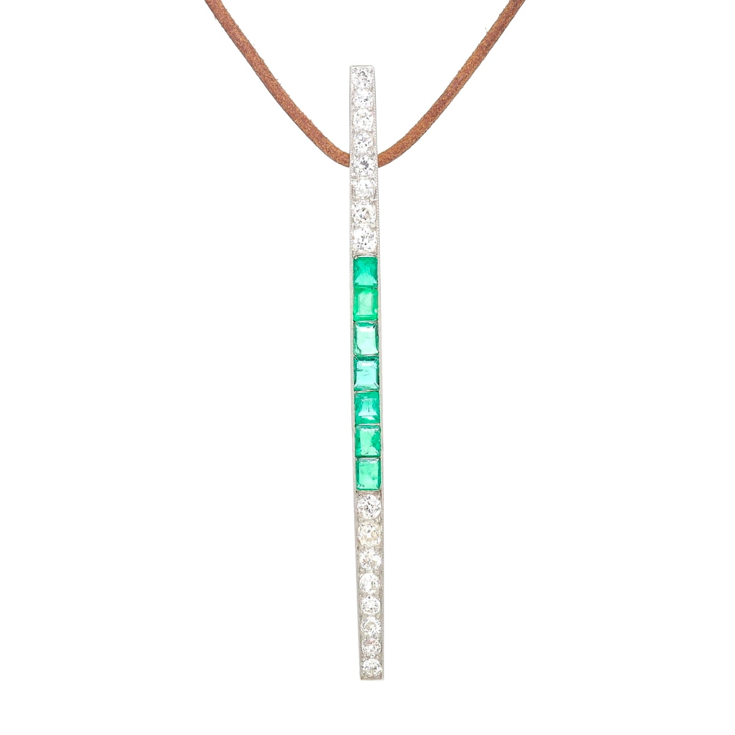 Art Deco Anhänger(ehemals Brosche) aus 750er Gelbgold/Platin mit Smaragden und Diamanten, hängend frontal
