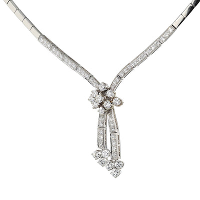 Necklace in 750 white gold with a total of approx. 3.4 ct brilliants and diamonds