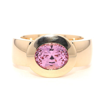 Jochen Pohl ring in 750 gold with a natural, pink spinel approx. 3.5 ct