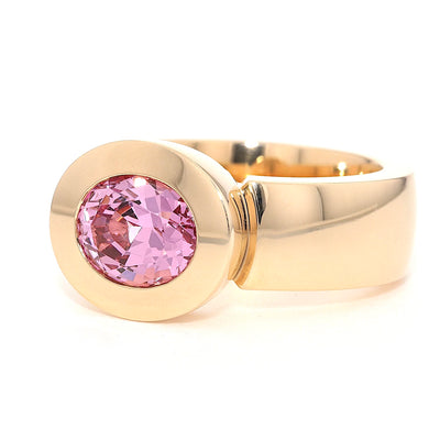 Jochen Pohl ring in 750 gold with a natural, pink spinel approx. 3.5 ct