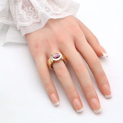 Jochen Pohl ring in 750 gold with a natural, pink spinel approx. 3.5 ct