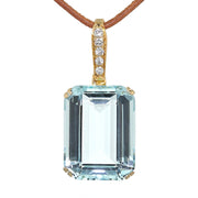 Pendant in 750 yellow gold with an aquamarine and brilliants