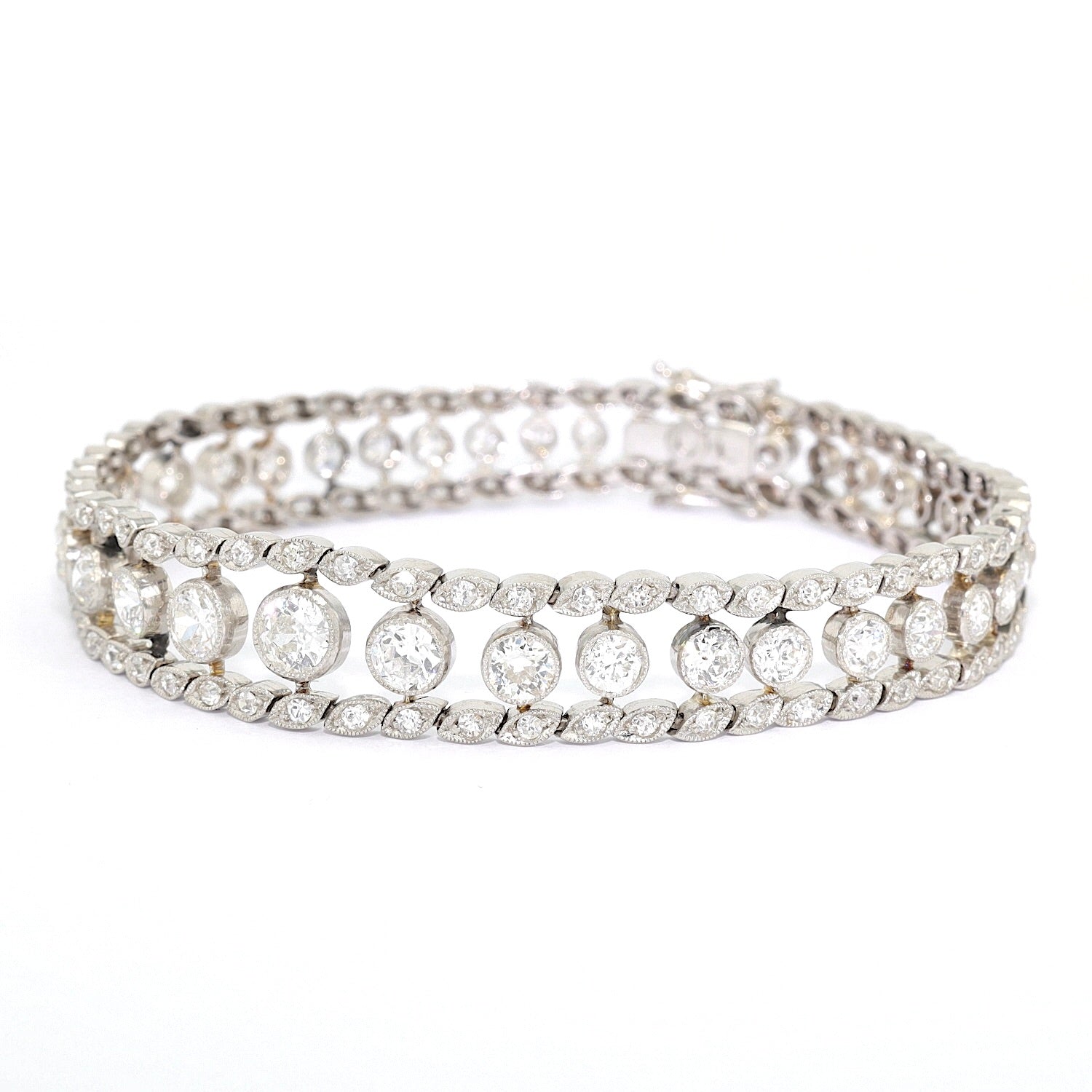 Belle Epoque bracelet, tennis bracelet in platinum with a total of approx. 6.1 ct diamonds