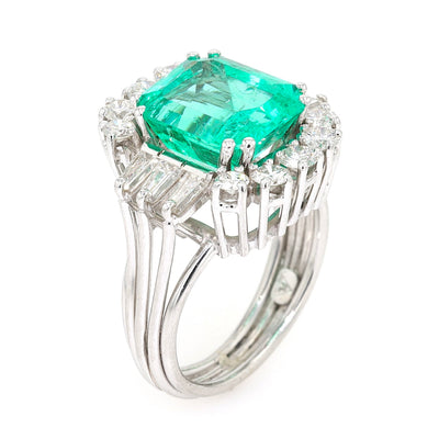 Vintage ring in platinum with a Colombian emerald approx. 5.3 ct, brilliants and diamonds