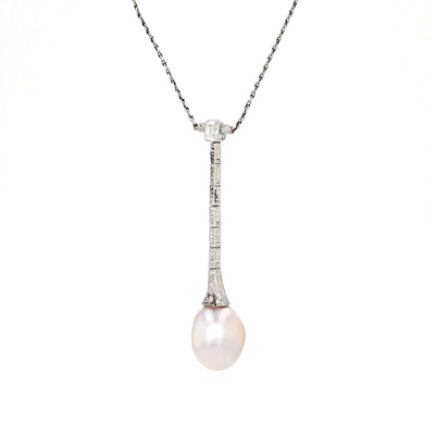 Art Deco necklace in platinum with a large natural pearl and diamonds