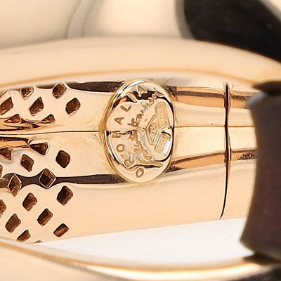 Oromalia Armband aus 750er Roségold mit ca. 1 ct Brillanten und einem Lederband, Gravur