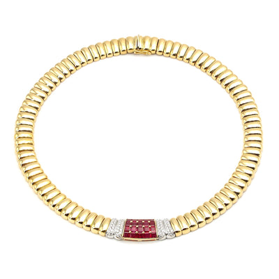 Collier von Wempe in 750er Gelb- und Weißgold mit Rubinen und Brillanten, liegend Draufsicht