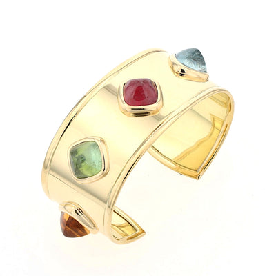 Designer-Armreif aus 750er Gelbgold mit Amethyst, Aquamarin,  Rubellit, grünem Turmalin und Citrin, stehend rechts